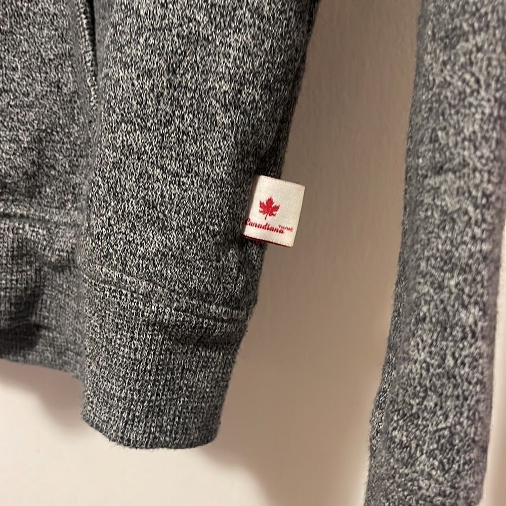 Canadiana sweatshirt Xsmall  - Picture 2 of 8